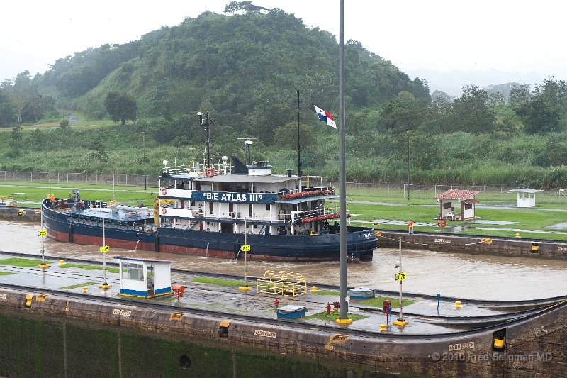 20101202_135932 D3.jpg - Miraflores Locks, Panama Canal